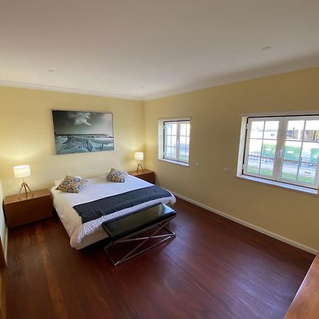 B&B With Heated Pool Сан-Мартинью-ду-Порту Экстерьер фото