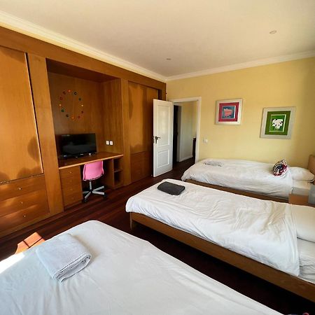 B&B With Heated Pool Сан-Мартинью-ду-Порту Экстерьер фото