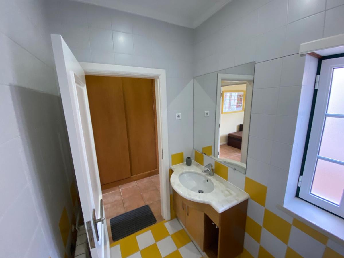 B&B With Heated Pool Сан-Мартинью-ду-Порту Экстерьер фото