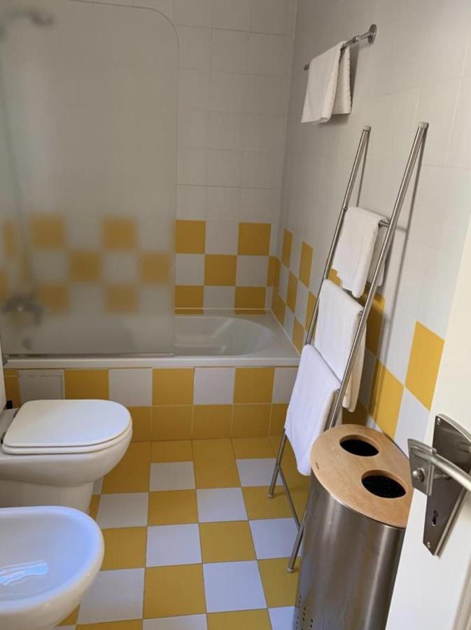B&B With Heated Pool Сан-Мартинью-ду-Порту Экстерьер фото