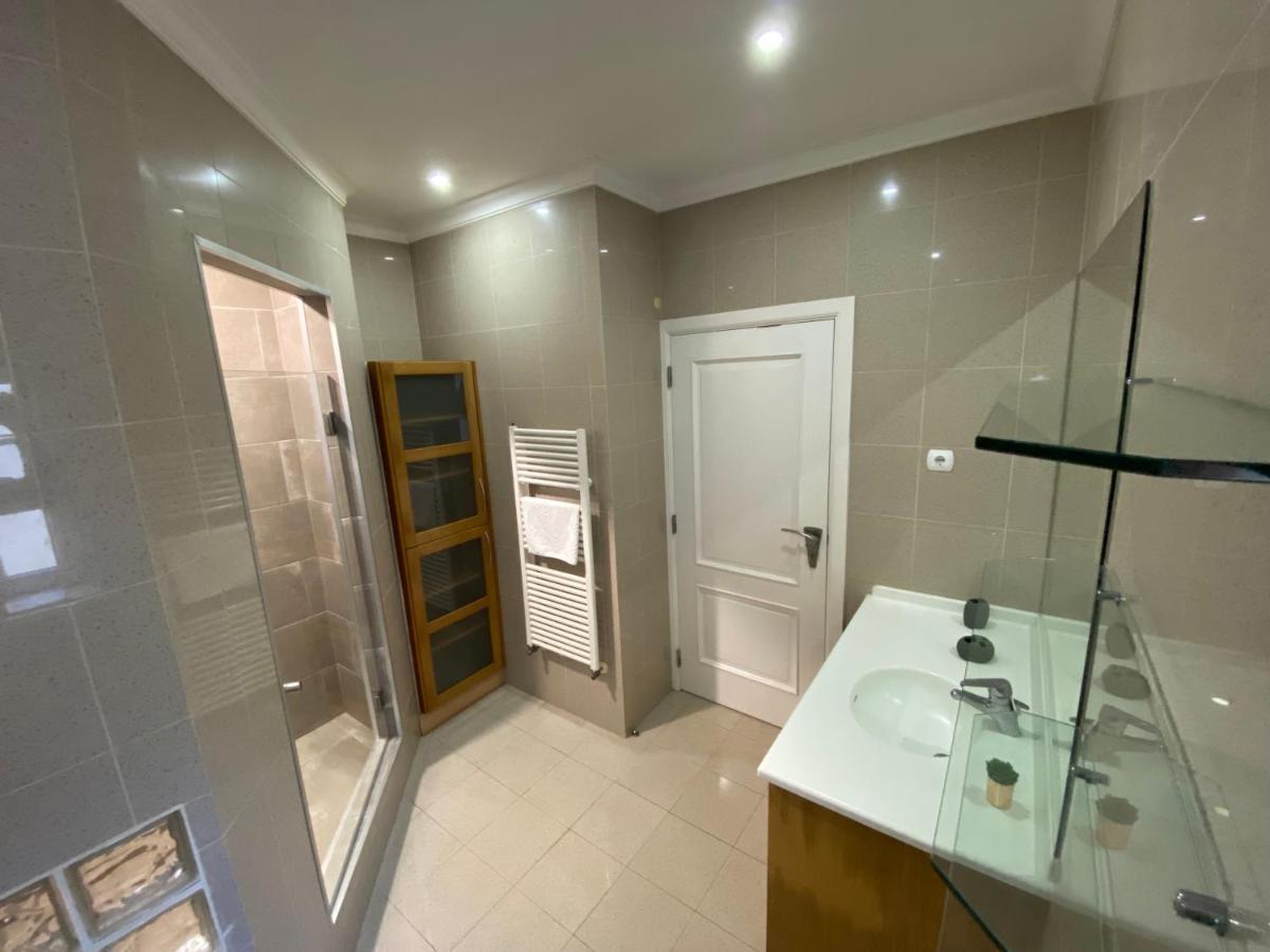 B&B With Heated Pool Сан-Мартинью-ду-Порту Экстерьер фото